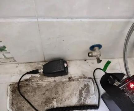 于都屋顶漏水维修公司分享下卫生间漏水的危害及解决方法